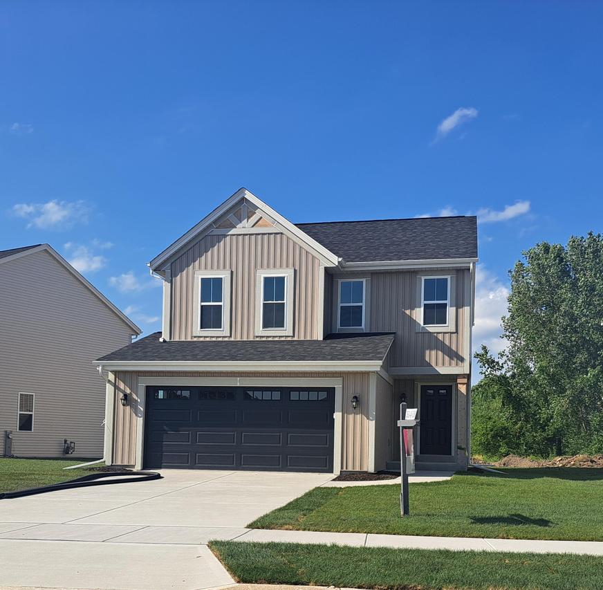 611 Belmont Dr, Watertown, WI 53094