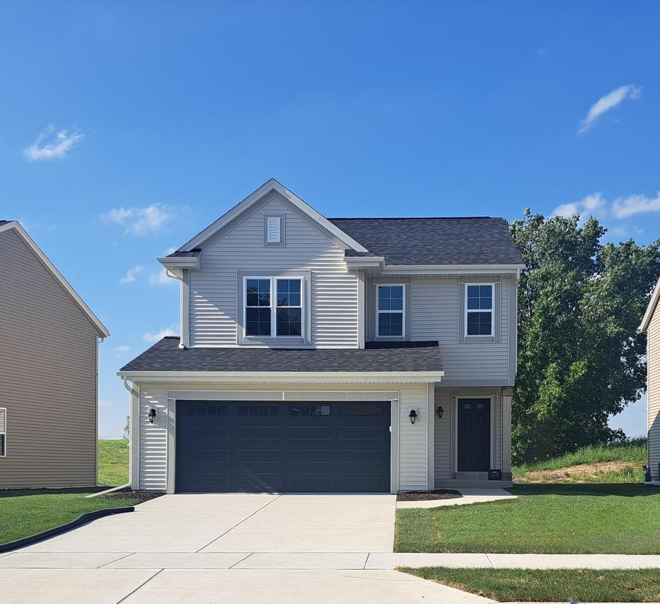 613 Belmont Dr, Watertown, WI 53094