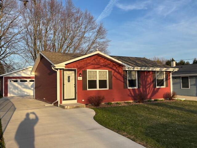 1631 Galax Dr, Manitowoc, WI 54220