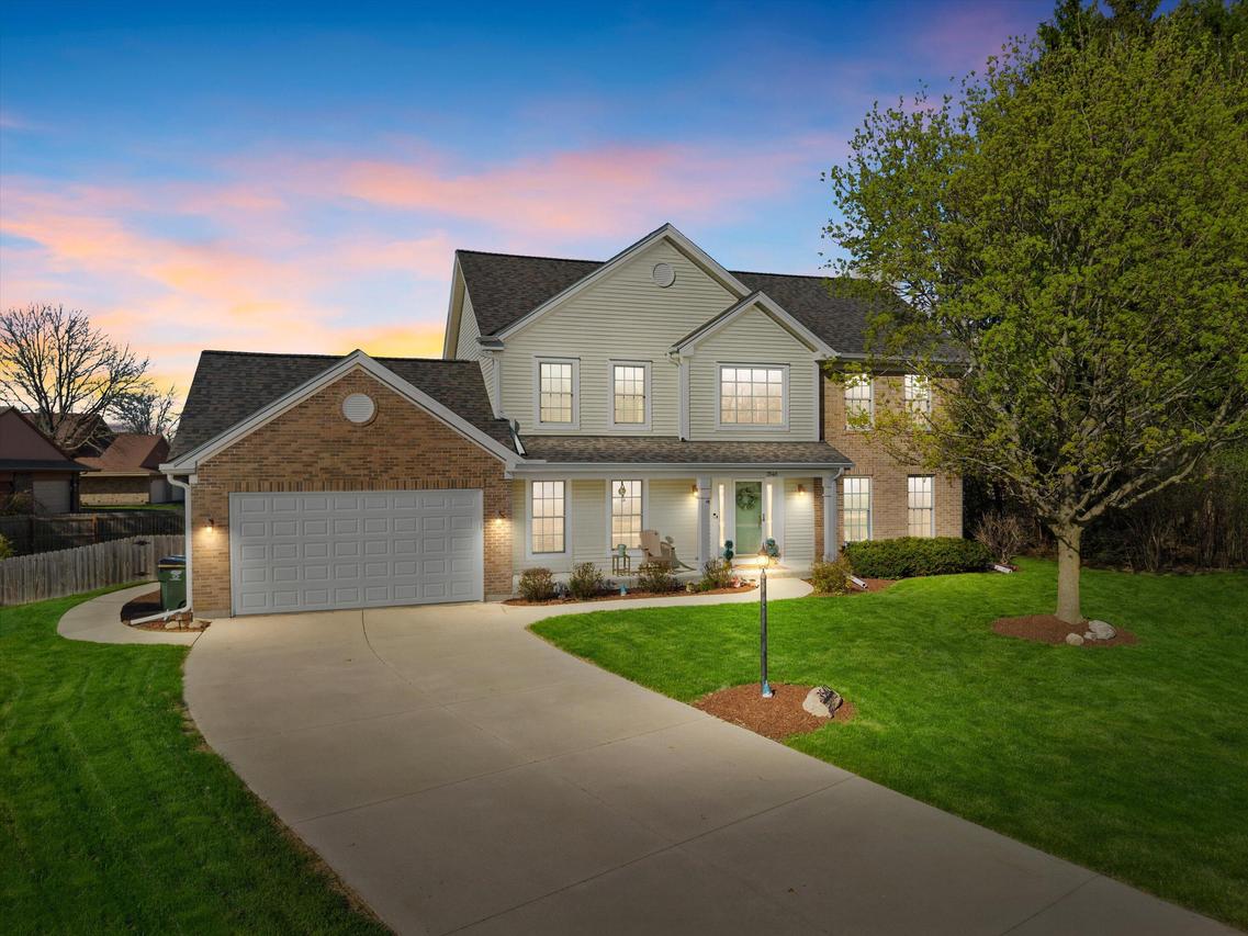 3540 S Mcintosh Ln, New Berlin, WI 53151