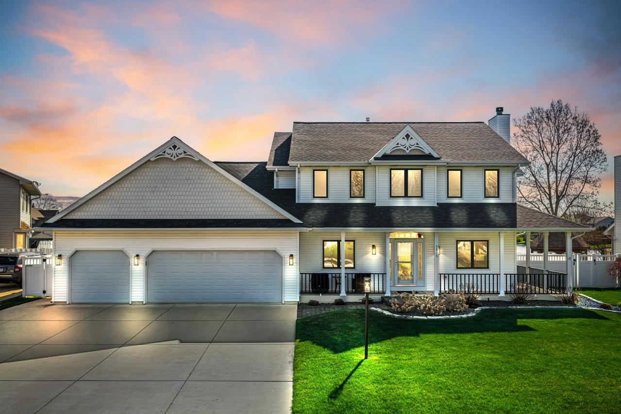5915 Sunshine Ln, Caledonia, WI 53402