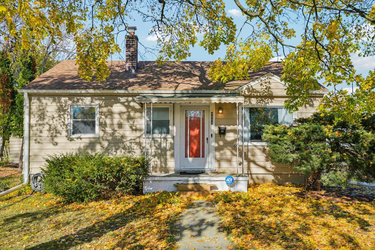 4004 W Congress St, Milwaukee, WI 53209
