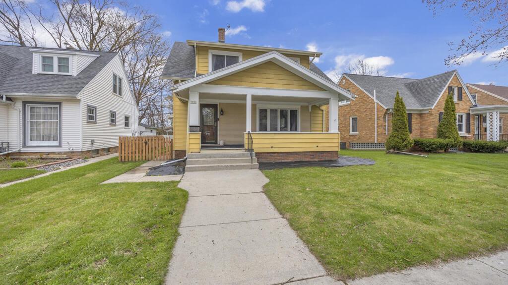 1501 S 17th St, Sheboygan, WI 53081