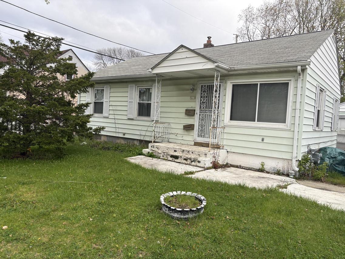 5618 W Sheridan Ave, Milwaukee, WI 53218