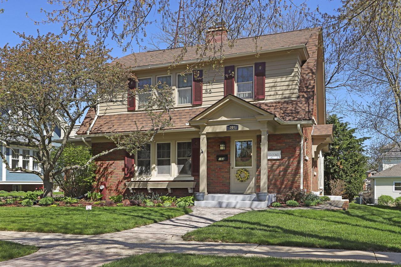 164 W Highland Ave, Burlington, WI 53105