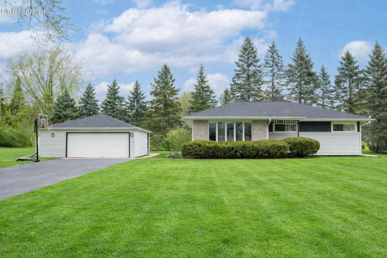 N61W15030 How Ave, Menomonee Falls, WI 53051