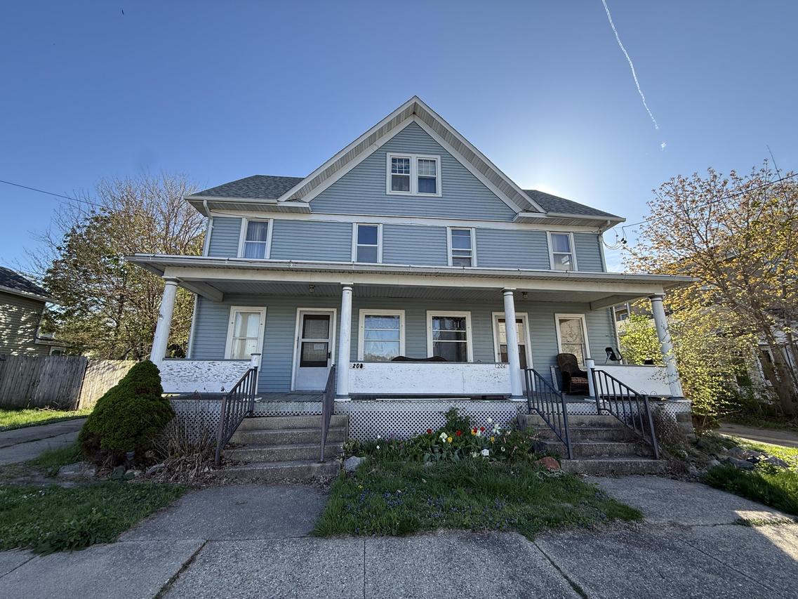 208 S Franklin St, Janesville, WI 53548