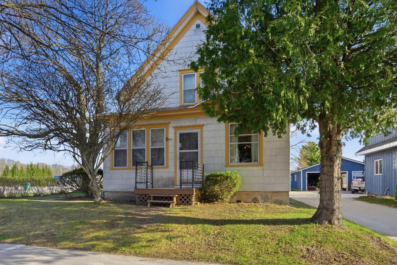 464 E Rhine St, Elkhart Lake, WI 53020