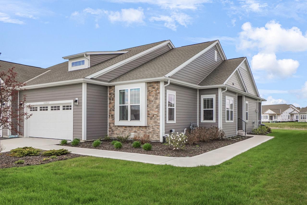 W253N6621 Aspen Ln, Sussex, WI 53089