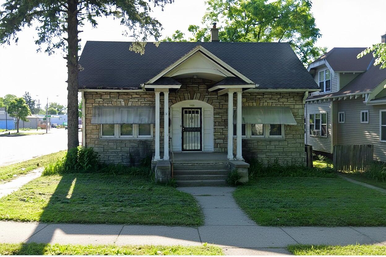 5568 N 38th St., Milwaukee, WI 53209