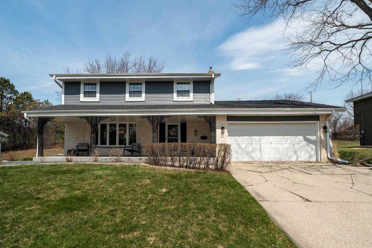 4748 Sumac Ln, Greendale, WI 53129