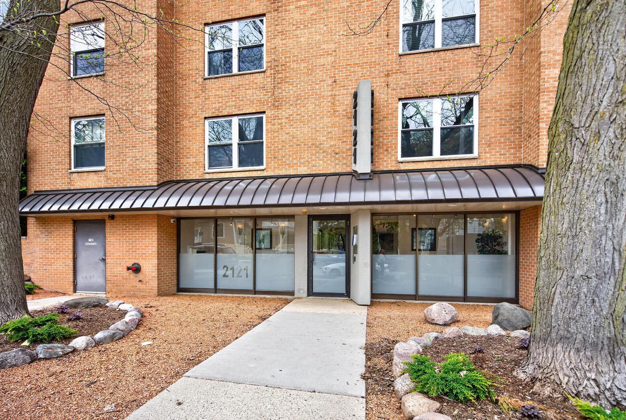2121 N Cambridge Ave #214, Milwaukee, WI 53202