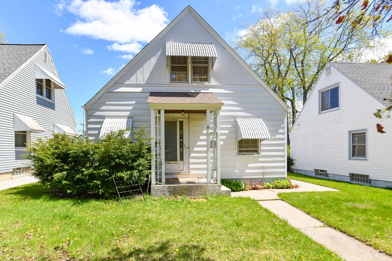 3716 S 19th St, Milwaukee, WI 53221
