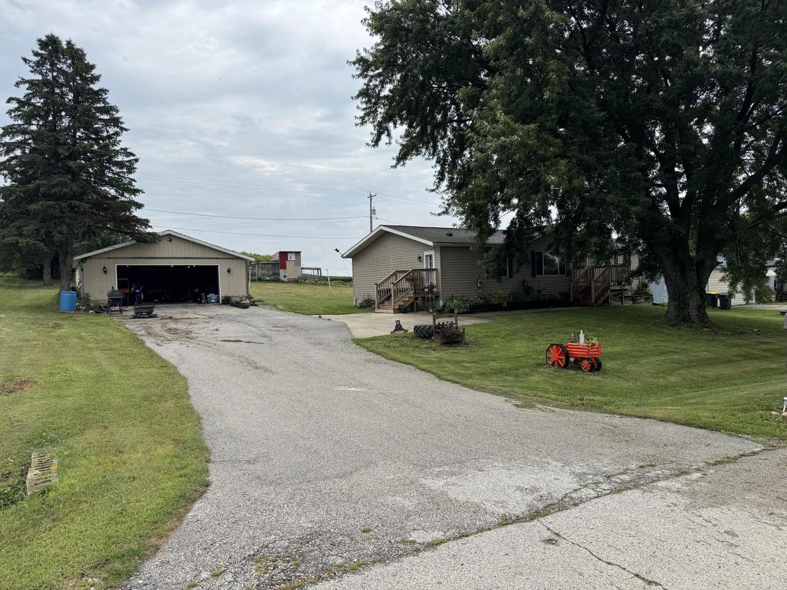 1753 Cedarview Dr, Saint Cloud, WI 53079