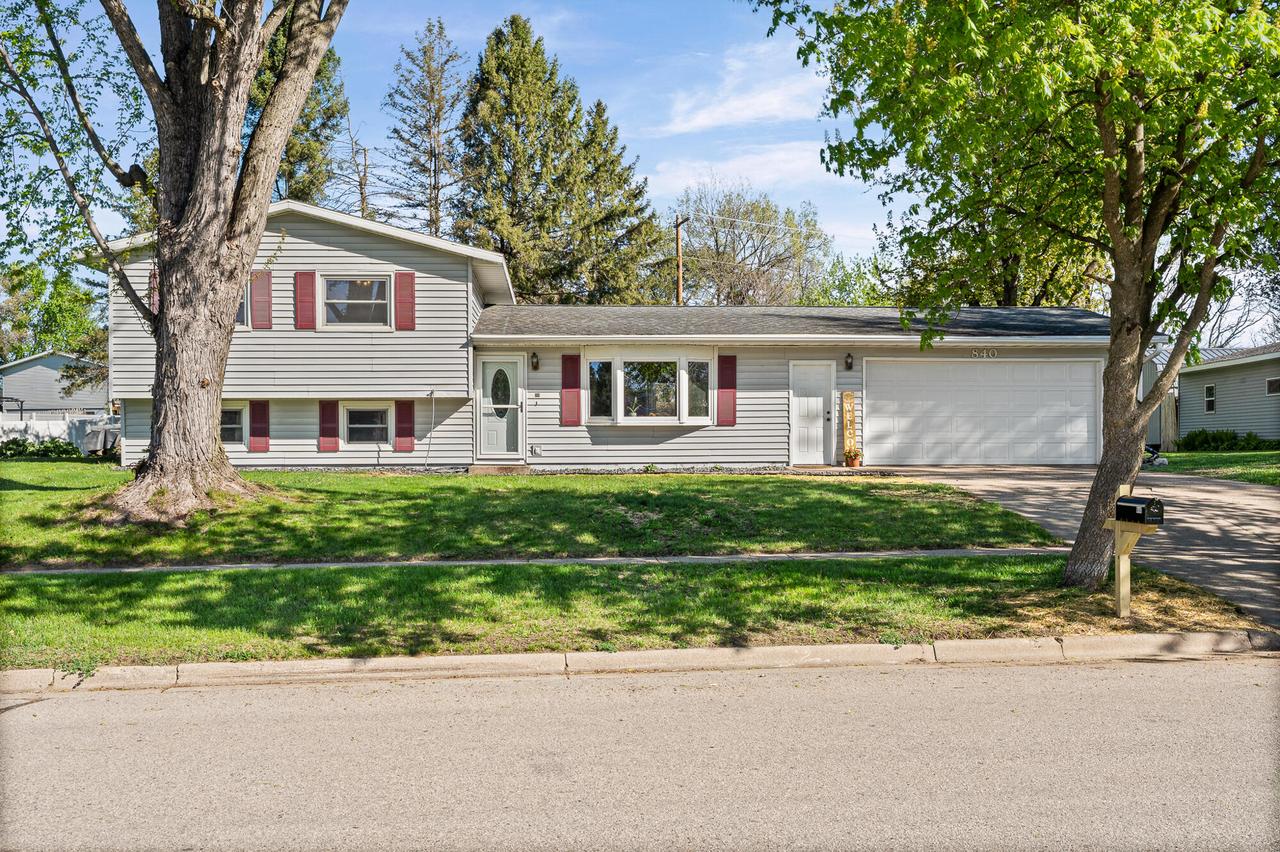 840 Brickl Rd, West Salem, WI 54669