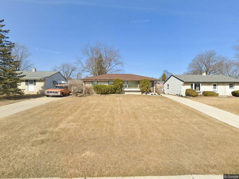 1820 Marquette Ave, South Milwaukee, WI 53172
