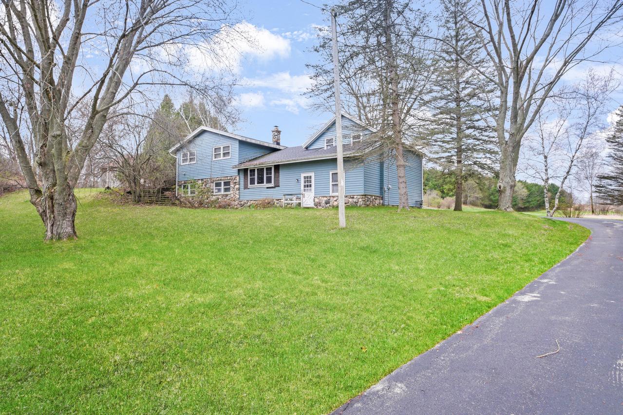 6909 Townline Rd, Addison, WI 53090