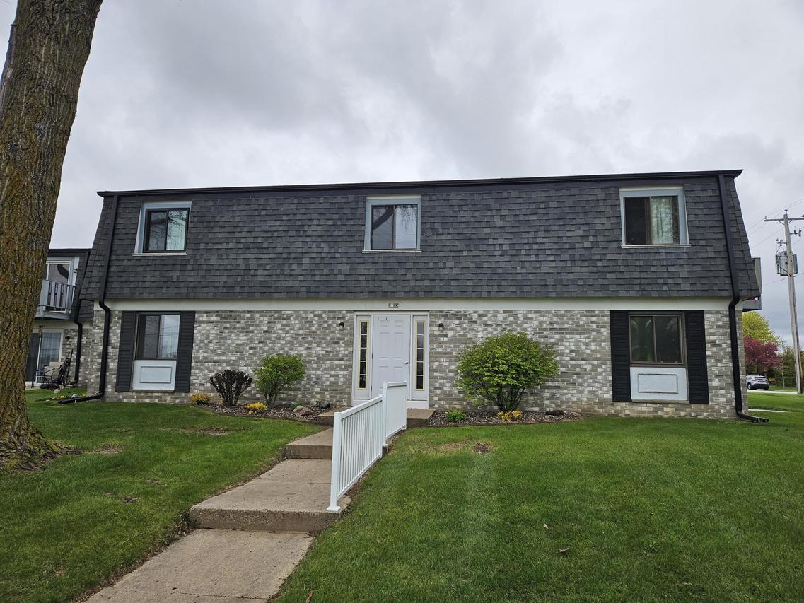 1712 Creek Rd #204, West Bend, WI 53090