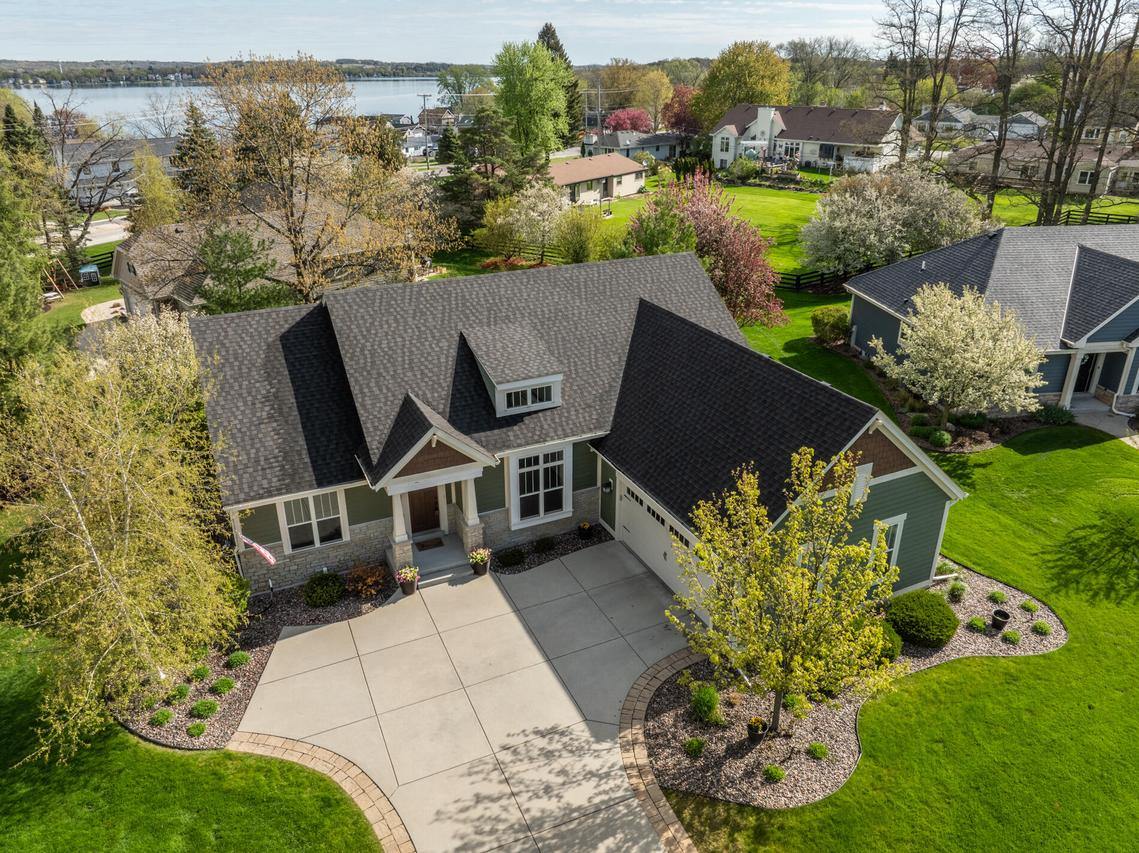N25W27286 Fairmount Ct, Pewaukee, WI 53072
