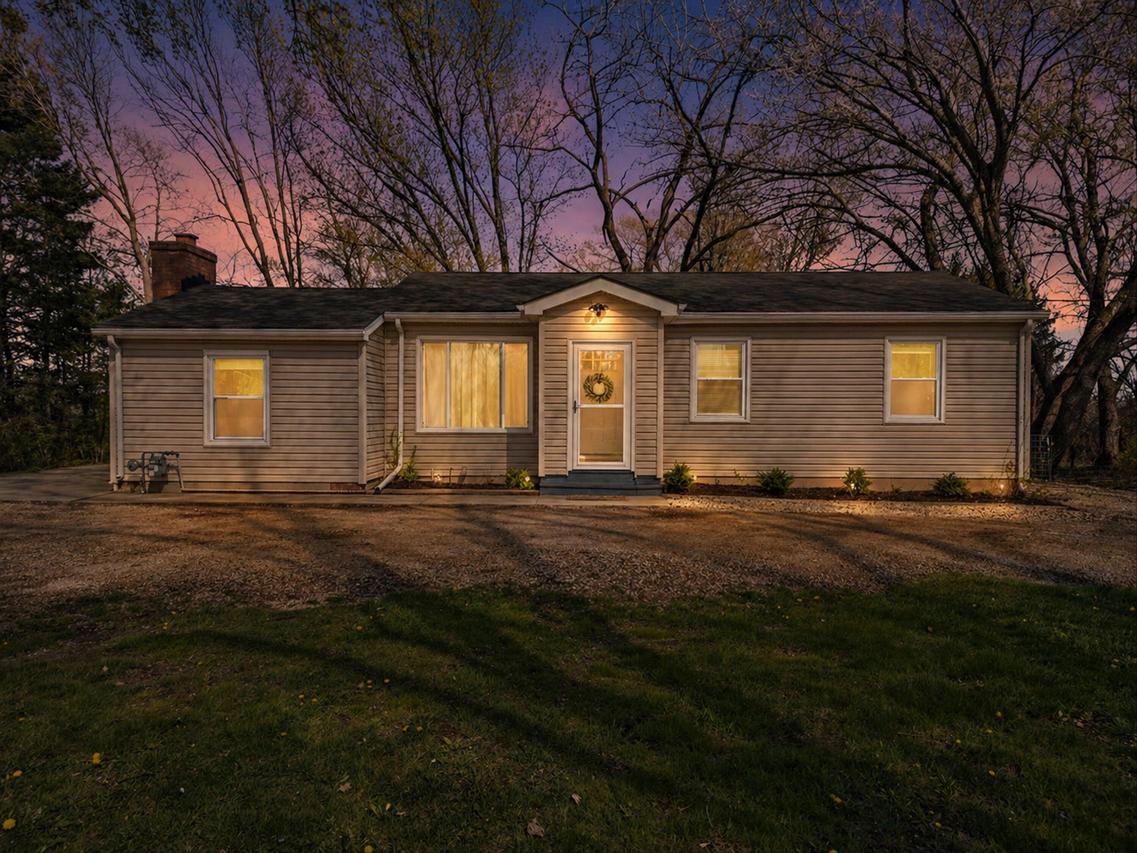 10227 8th Ave, Pleasant Prairie, WI 53158