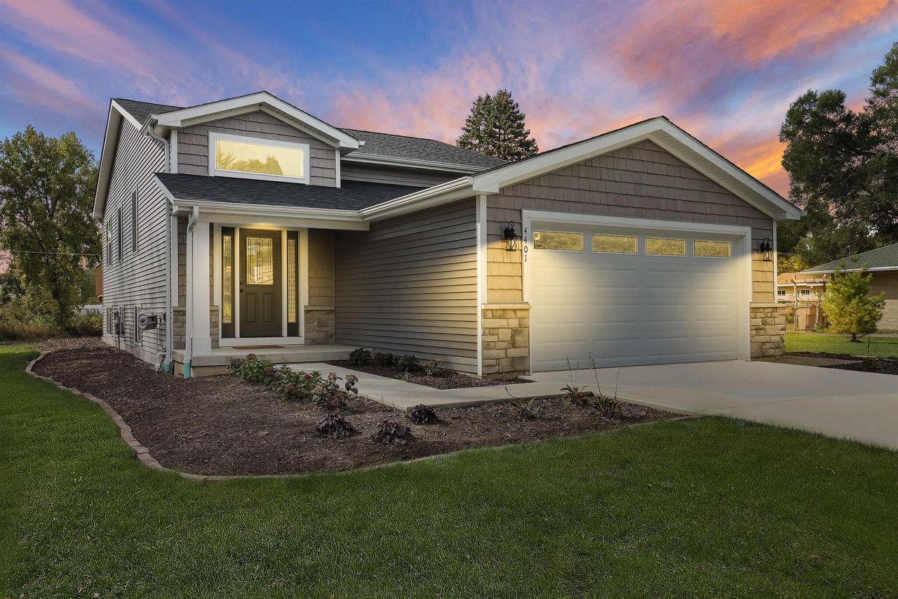 4401 122nd St, Pleasant Prairie, WI 53158