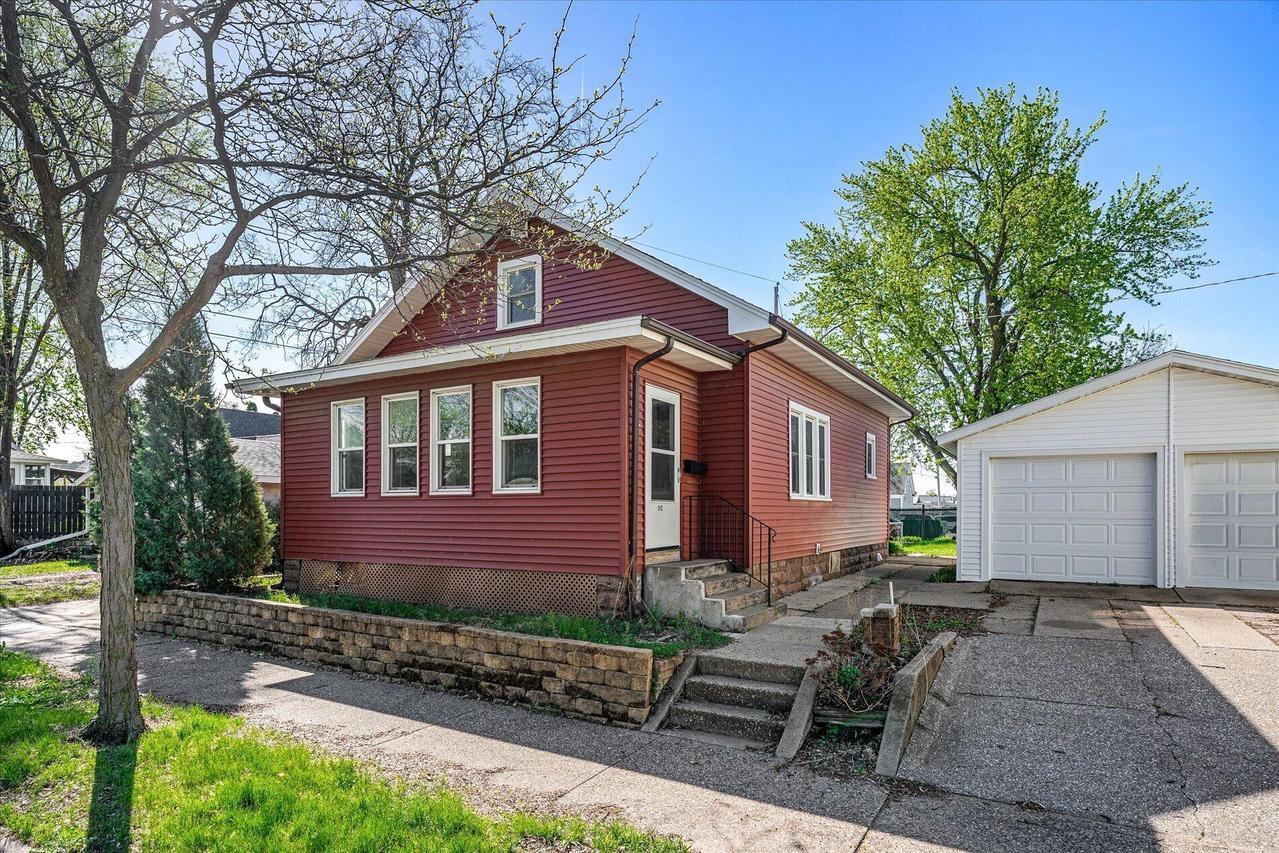 512 Windsor St, La Crosse, WI 54603