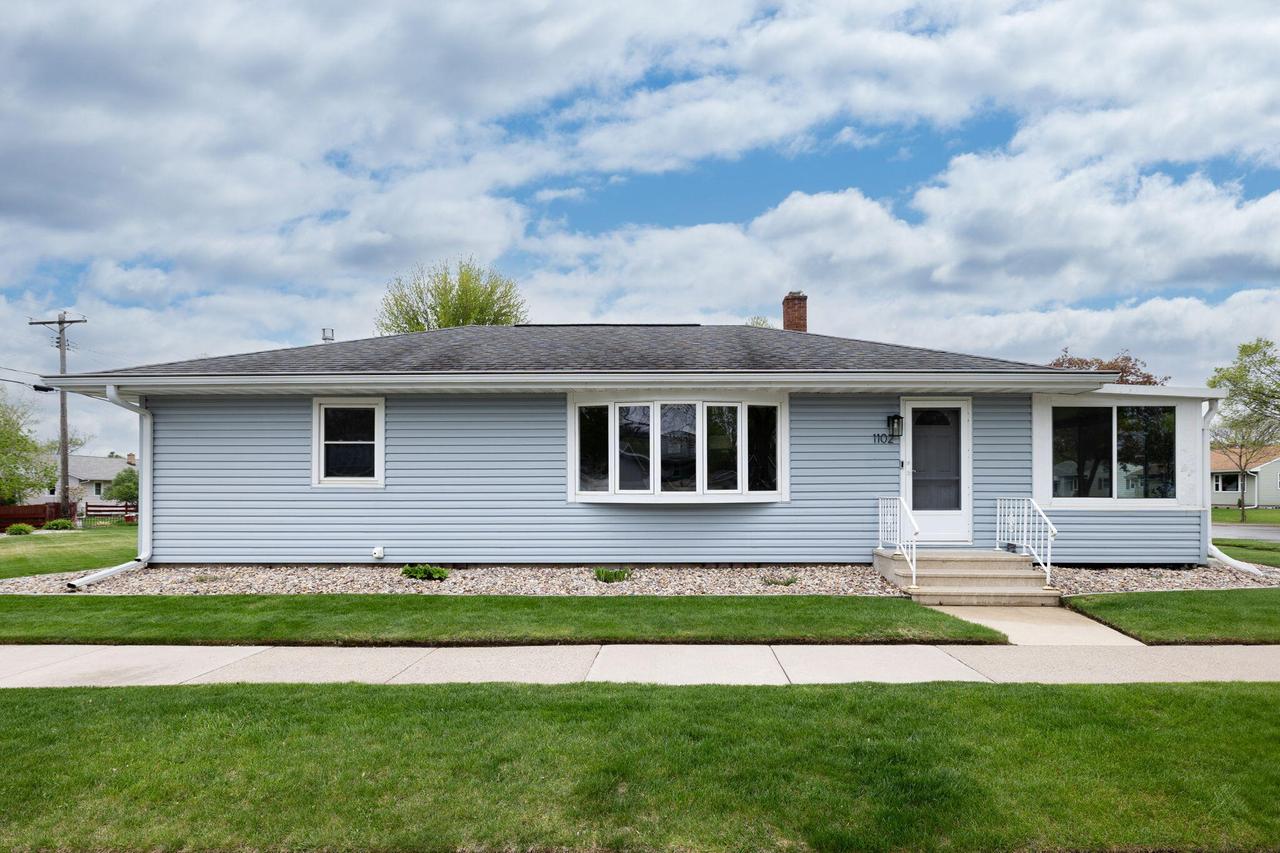 1102 Lake St, Onalaska, WI 54650
