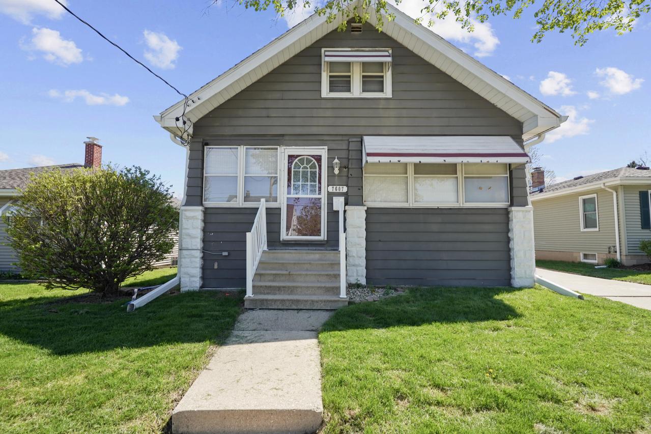 7607 39th Ave, Kenosha, WI 53142