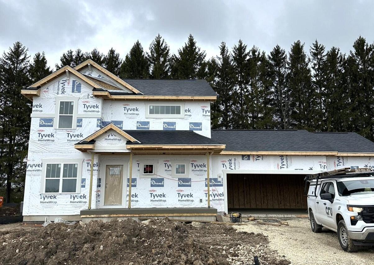549 Hawks Ridge, Grafton, WI 53024