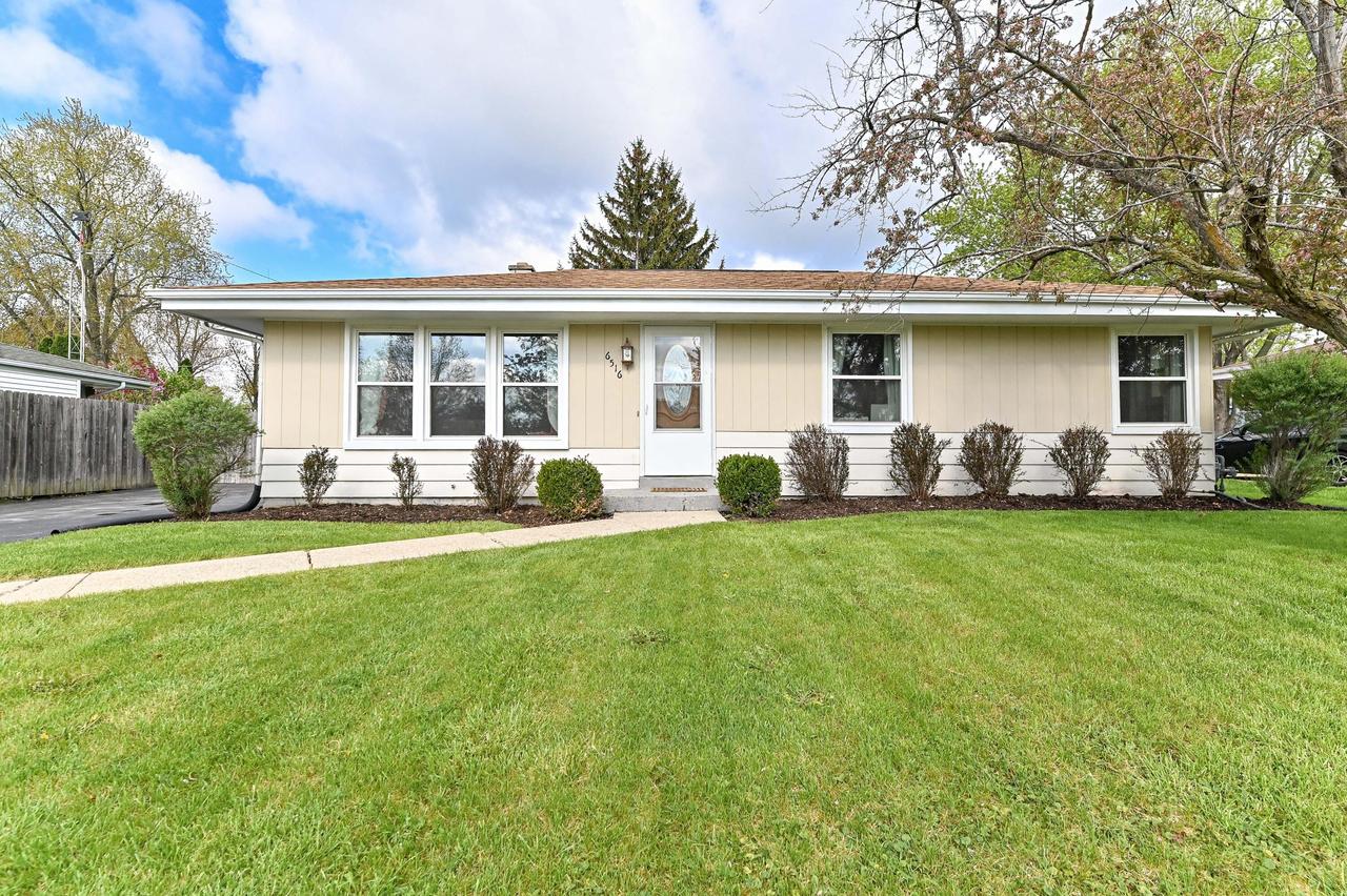 6516 59th Ave, Kenosha, WI 53142