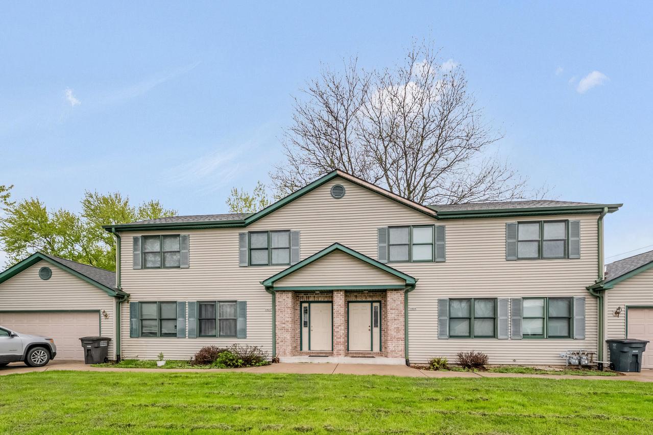 1925 Beulah Ave #1927, East Troy, WI 53120