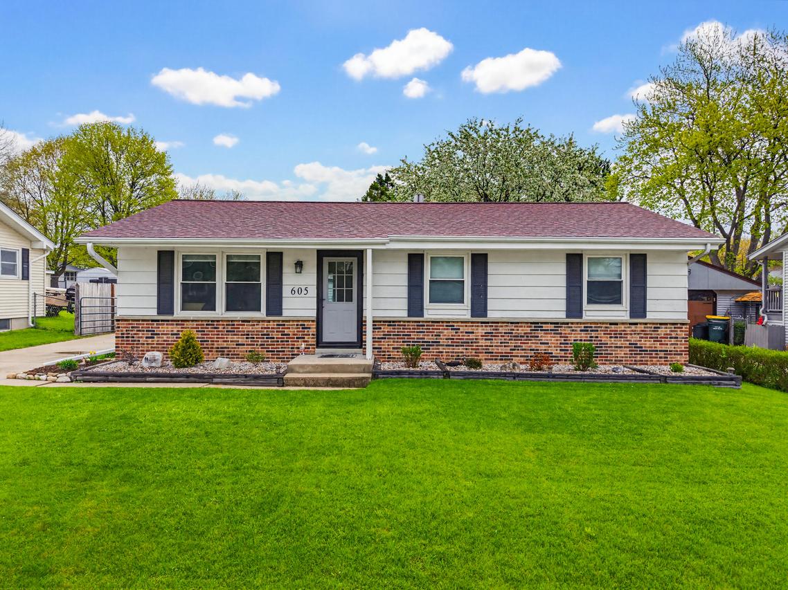 605 Victoria St, West Bend, WI 53090