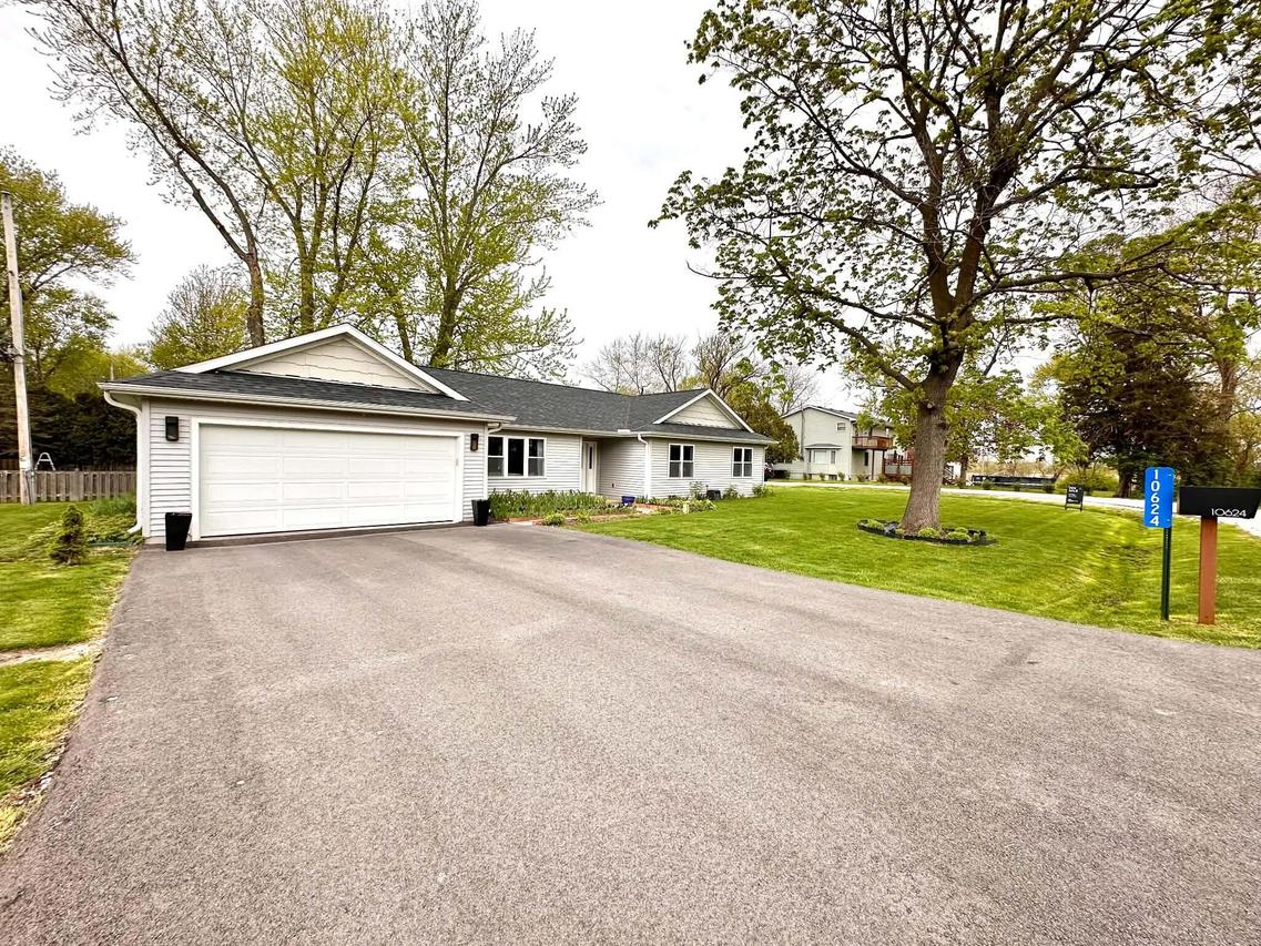 10624 284th Ave, Salem Lakes, WI 53179