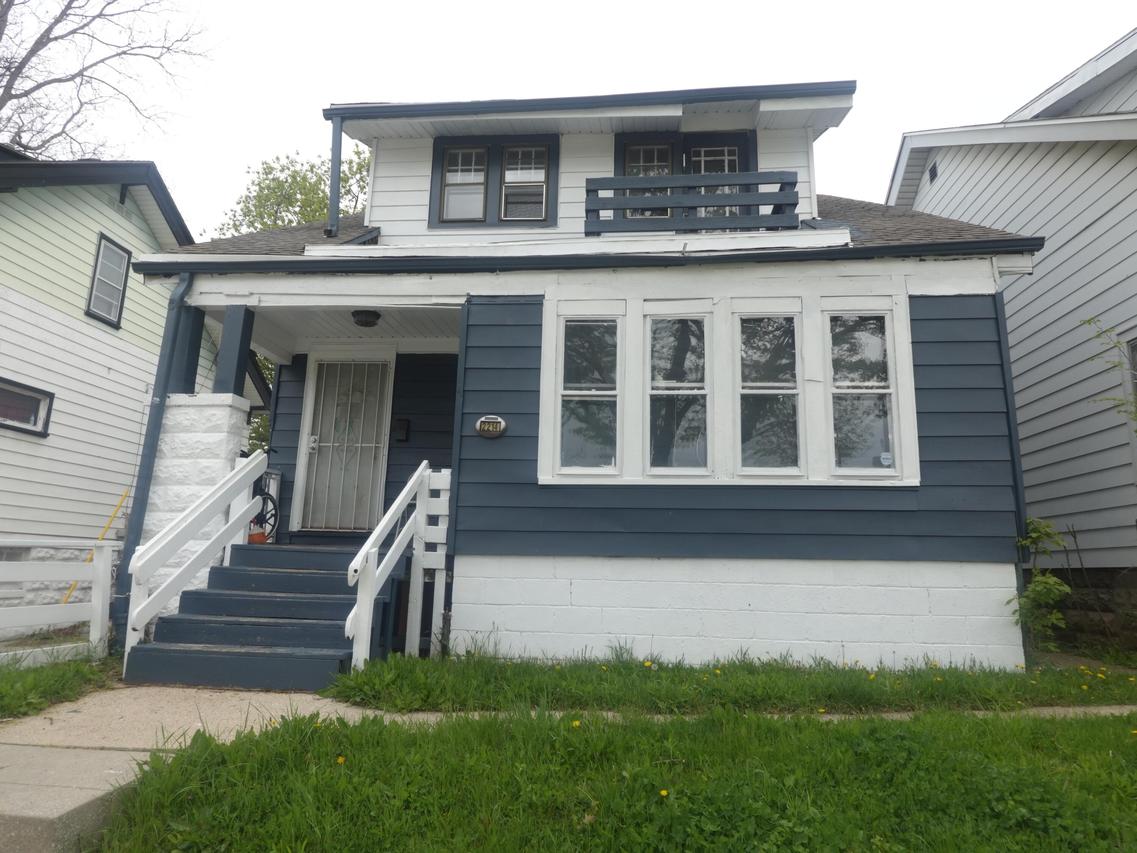 2214 W Auer Ave, Milwaukee, WI 53206