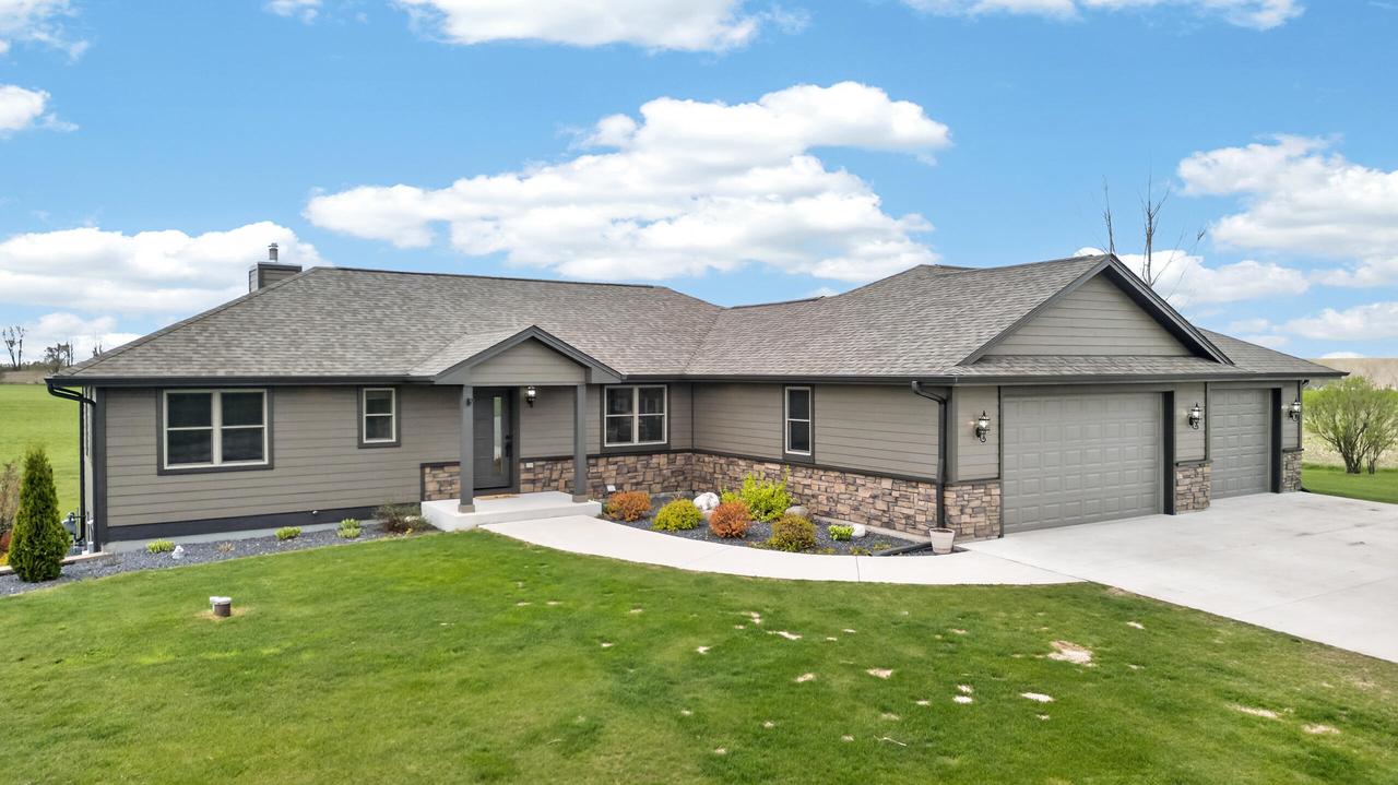 W5791 Prairie View, Sherman, WI 53075