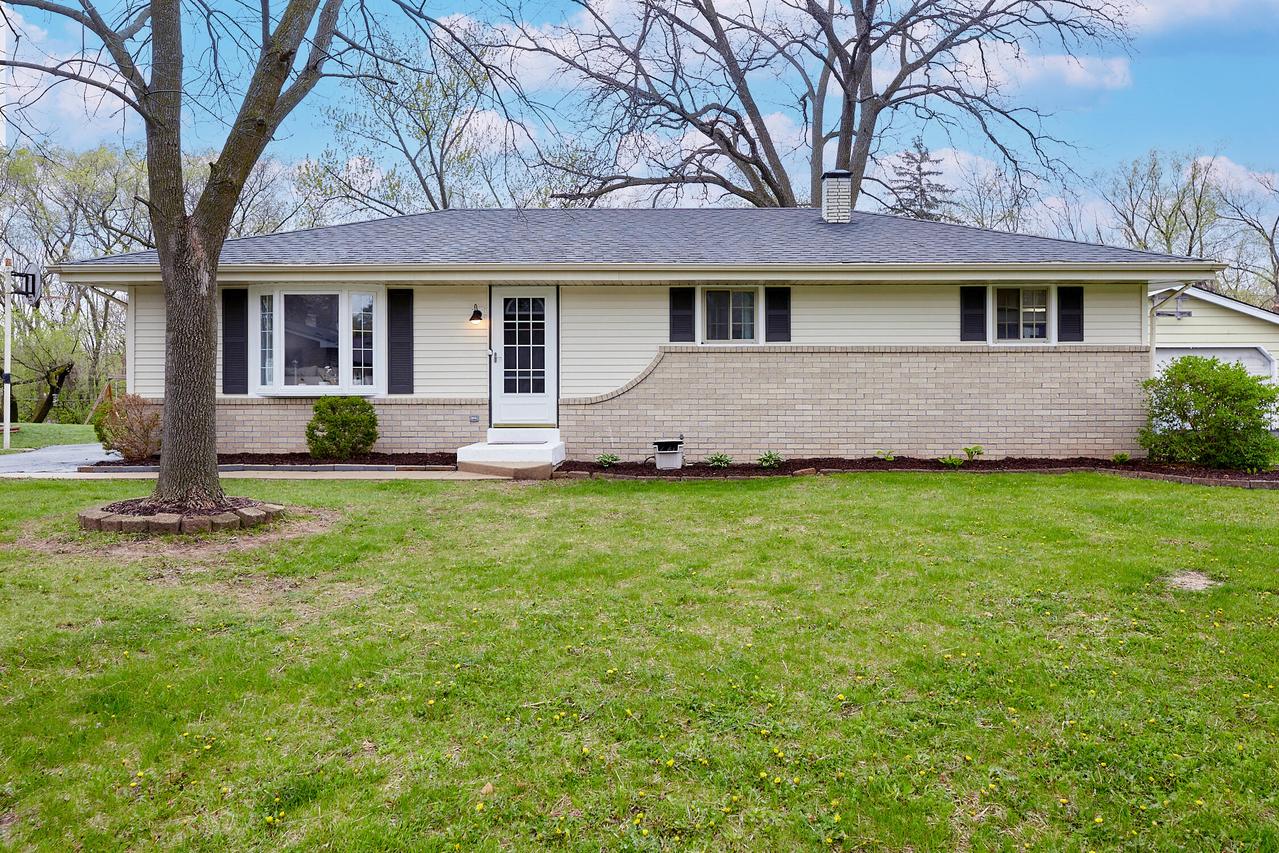 6199 N River Tr., Milwaukee, WI 53225
