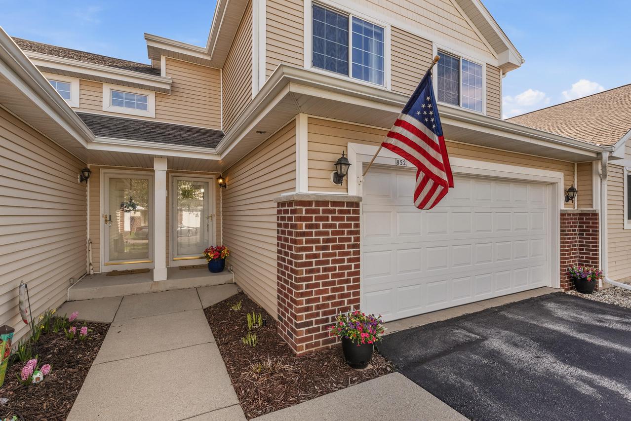 852 Ashley Ave, Port Washington, WI 53074