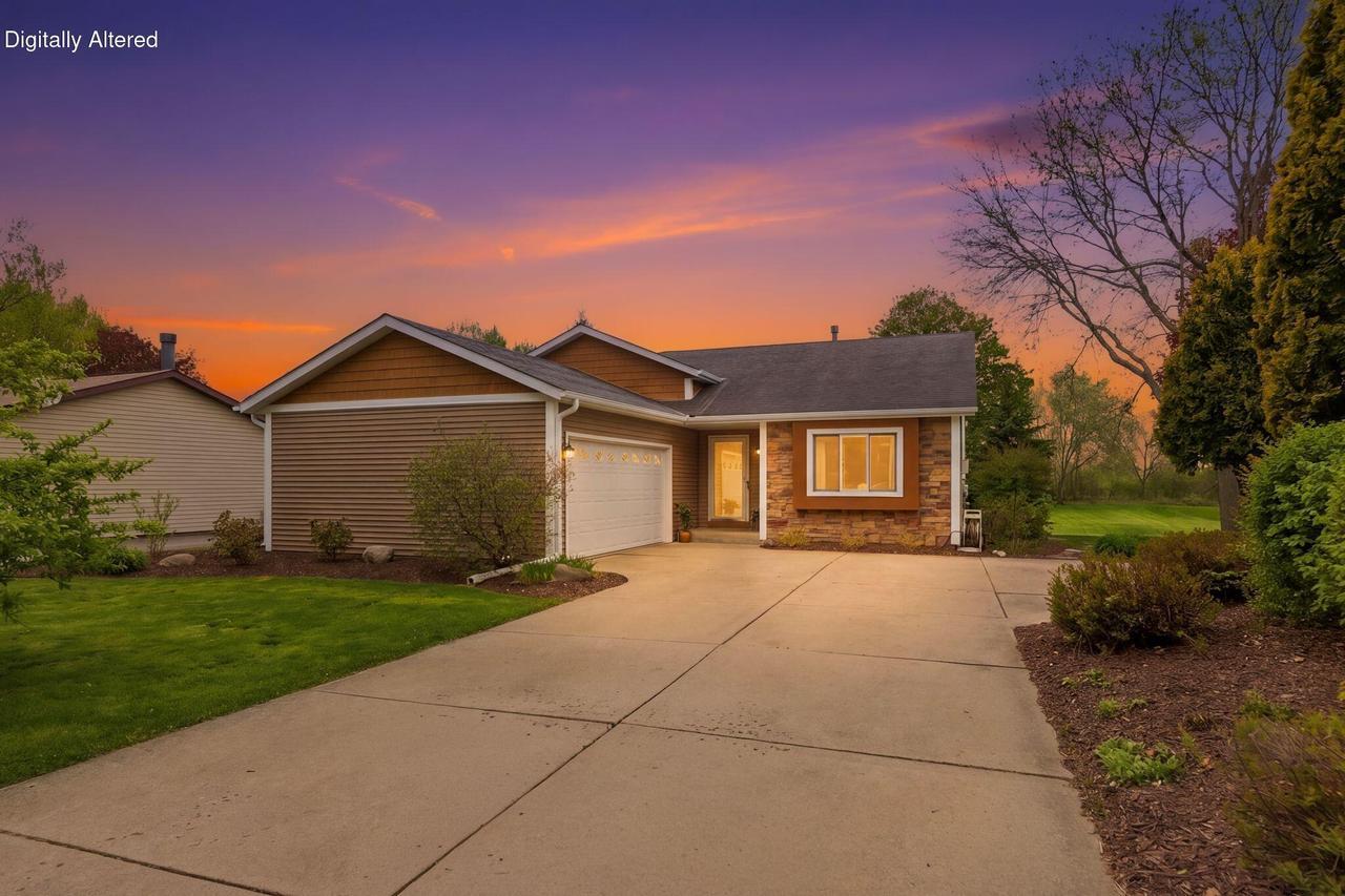 2321 Macarthur Rd, Waukesha, WI 53188