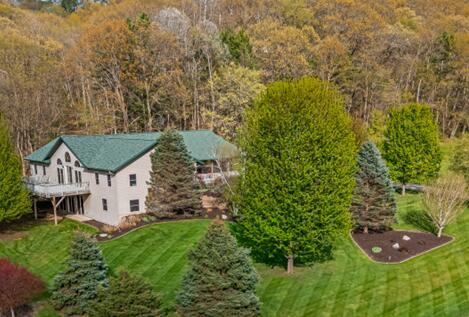 W6166 Valley Pl, Onalaska, WI 54636