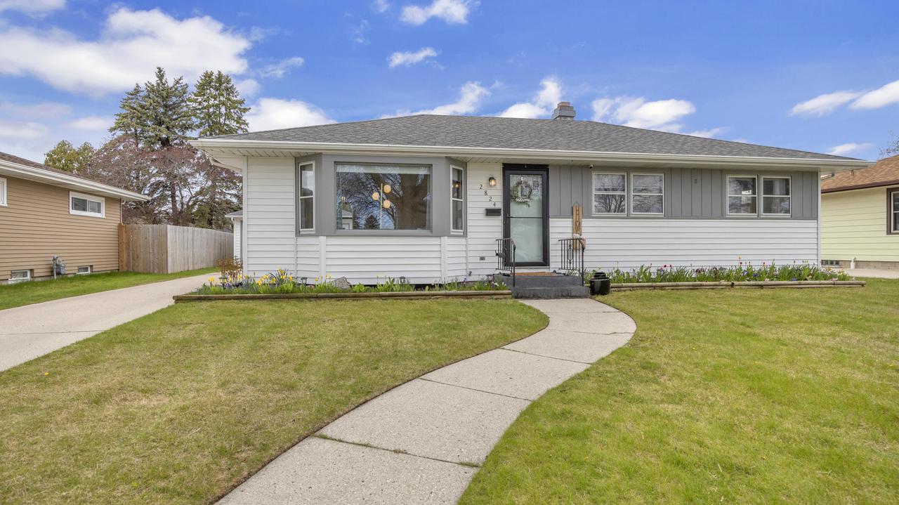 2824 S 15th St, Sheboygan, WI 53081