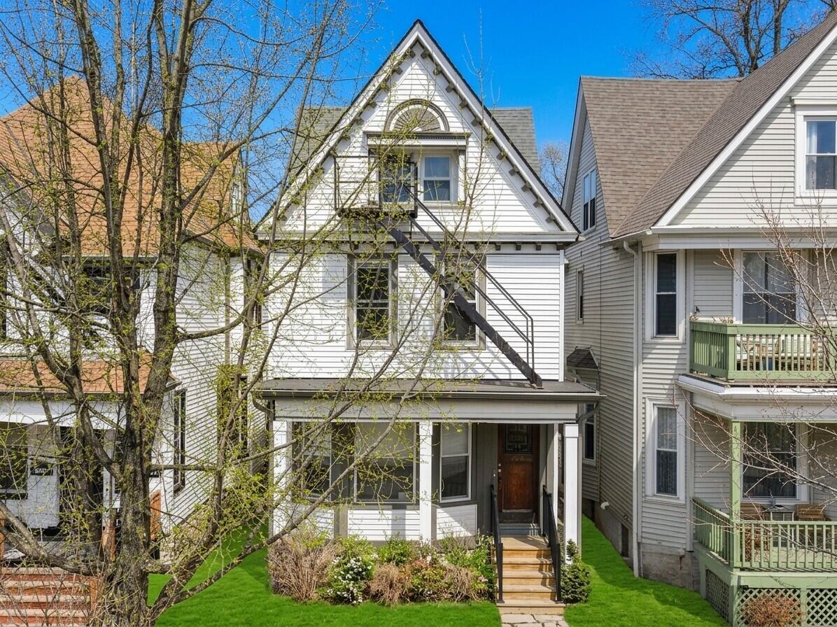 2531 N Murray Ave, Milwaukee, WI 53211