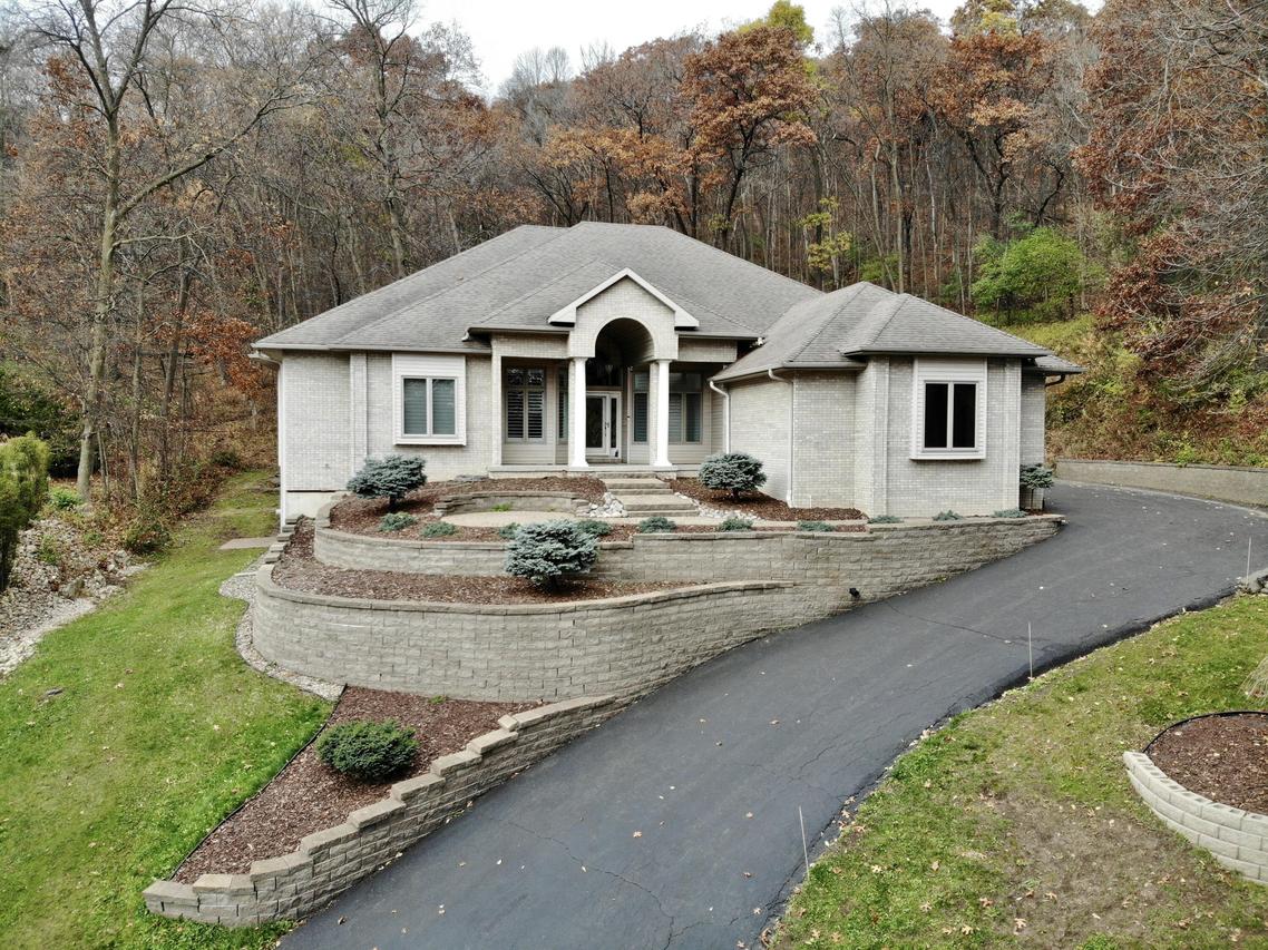 1178 Aspen Valley, Onalaska, WI 54650