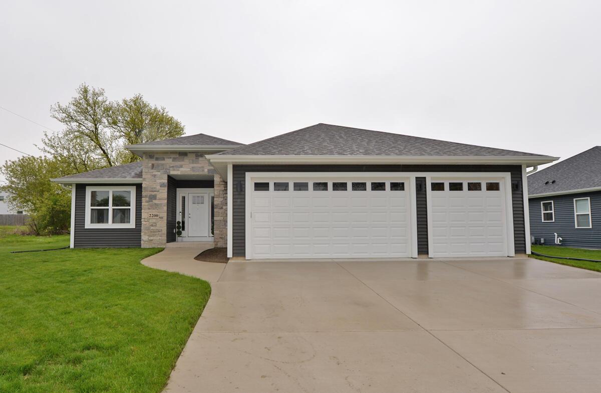 2200 90th St, Sturtevant, WI 53177