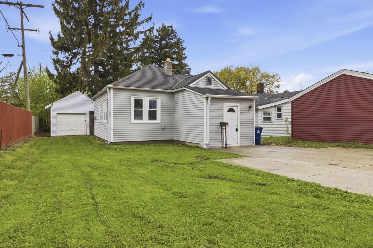 3415 Pierce Blvd, Racine, WI 53405