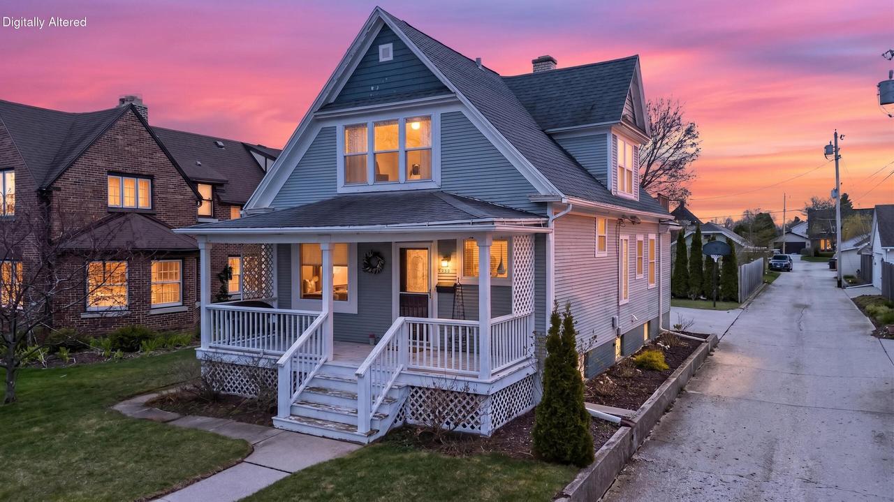 321 Bell Ave, Sheboygan, WI 53083