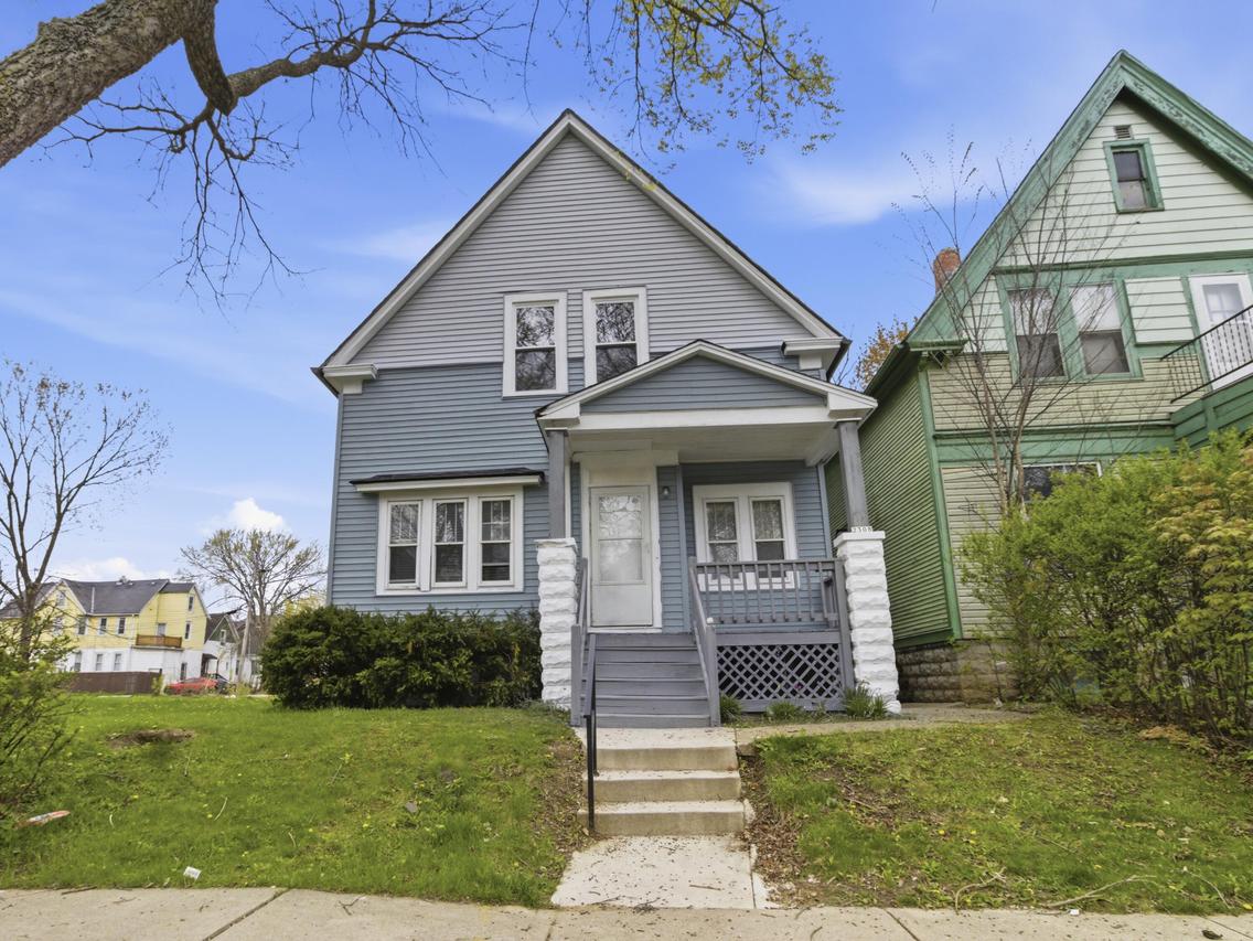 2308 W Clarke St., Milwaukee, WI 53206