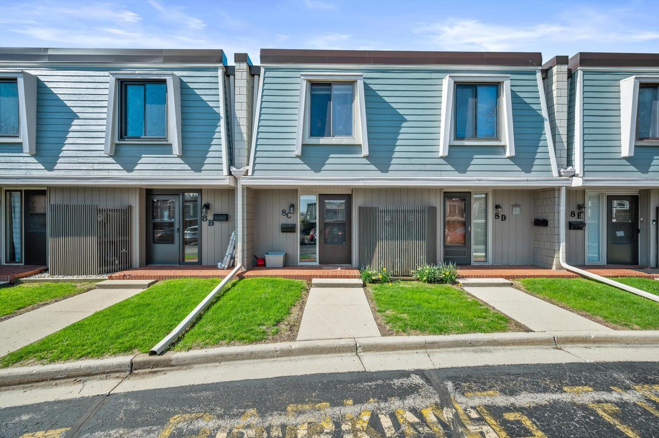 3333 5th Ave #8C, South Milwaukee, WI 53172