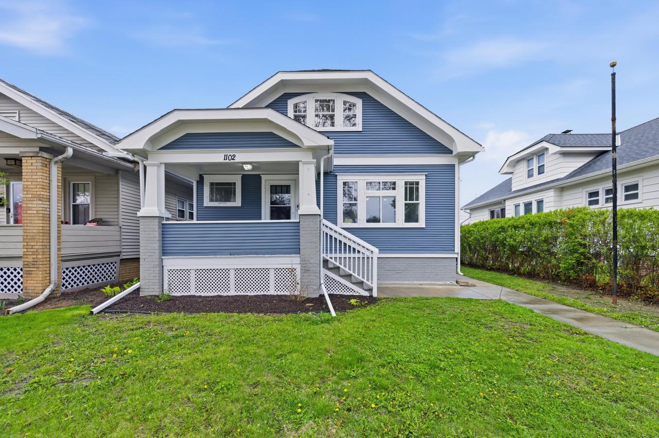 1102 Walton Ave, Racine, WI 53402