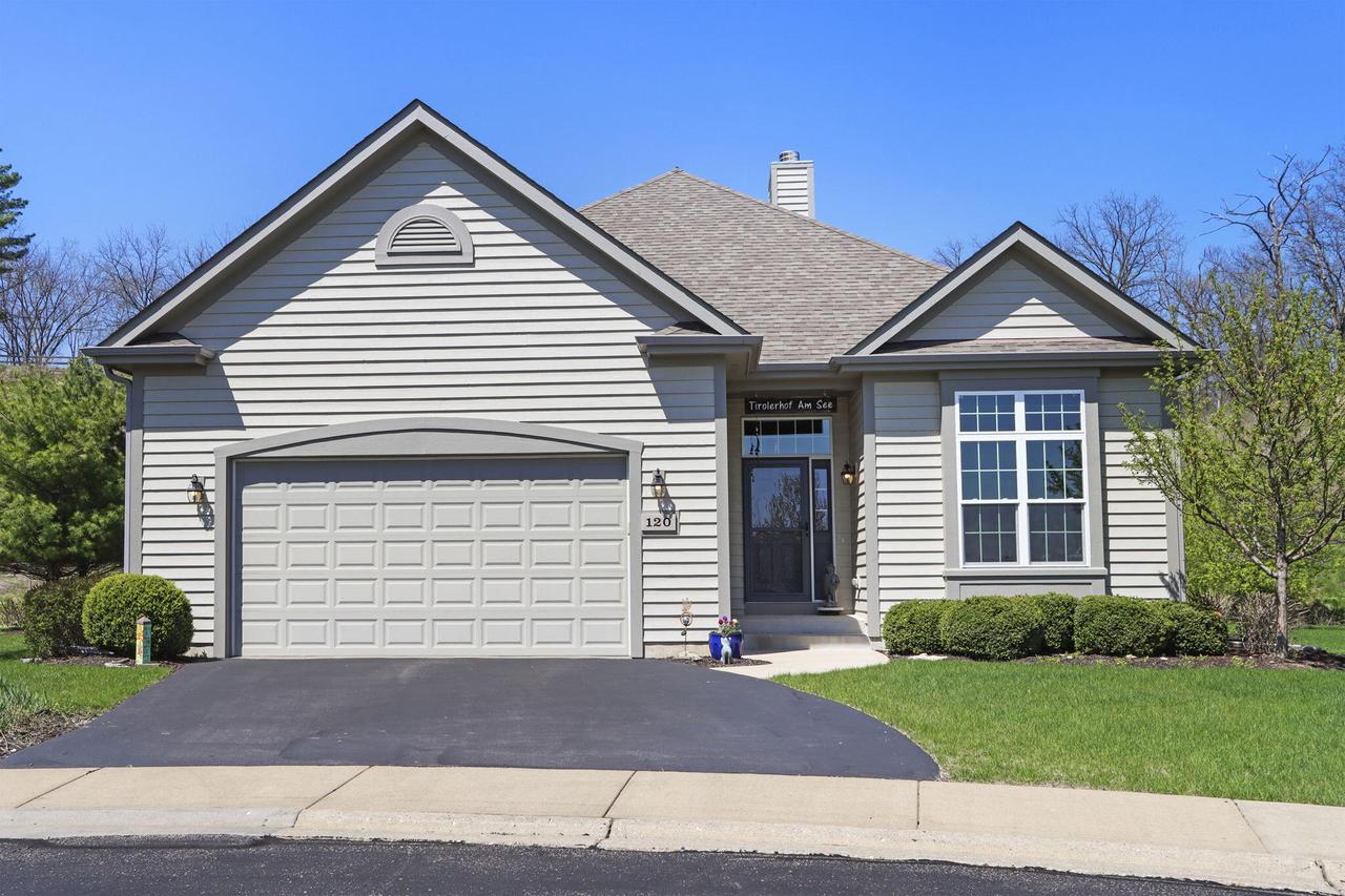 120 Lake Vista, Fontana, WI 53125