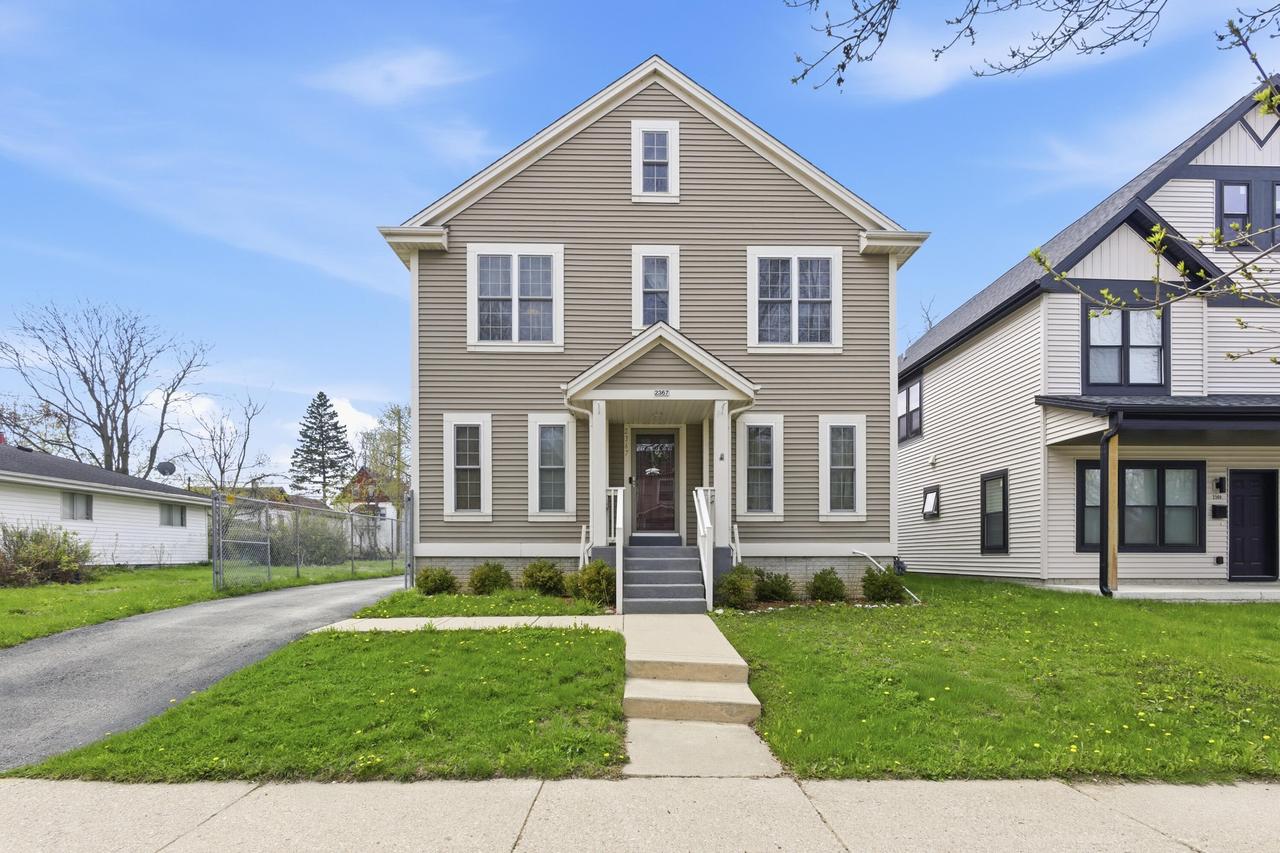 2367 N Dr William Finlayson St, Milwaukee, WI 53212